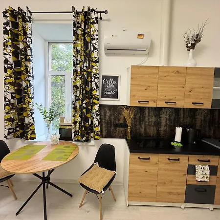 Smart Near The Railway Station Apartment Odesa