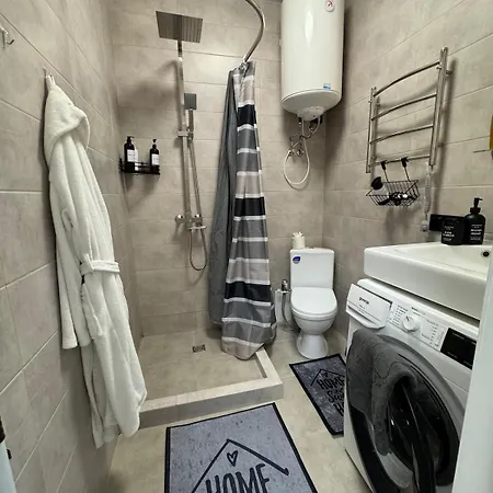 Smart Near The Railway Station Apartment *